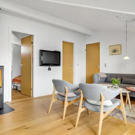 3 Bedroom Awesome In *