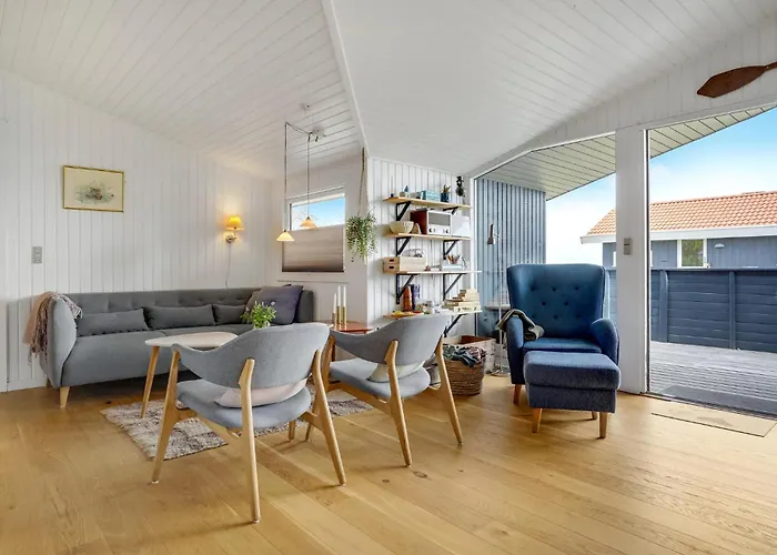 Vakantiehuis 3 Bedroom Awesome In Børkop